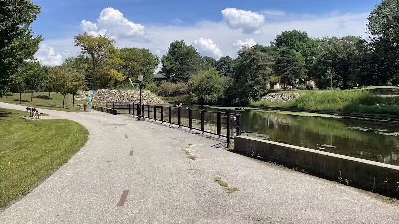 Towpath Trailhead at Manchester Rd - Akron, OH