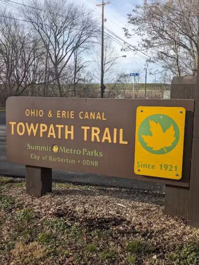Wolf Creek Trailhead - Barberton, OH