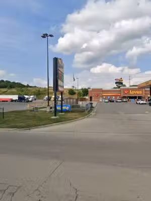 Dog Park at Love's Travel Stops - Bellville, OH