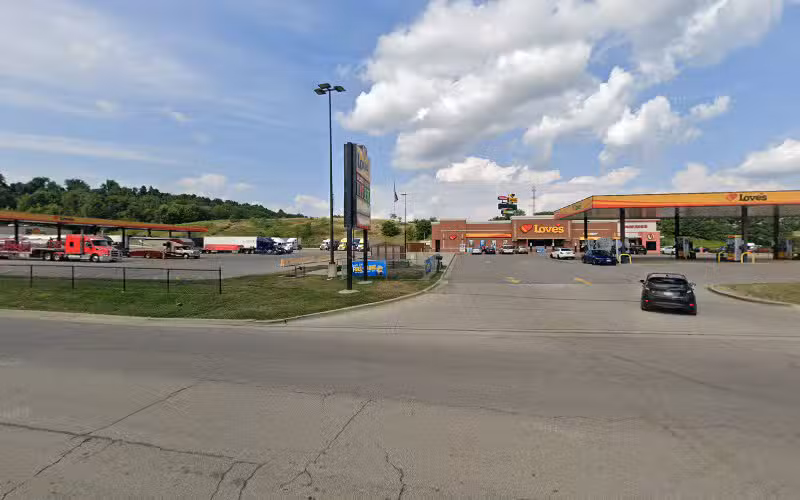 Dog Park at Love's Travel Stops - Bellville, OH