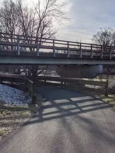 River Community Park / Tuscarawas river water trail access ( river mile 71.8 ) - Bolivar, OH