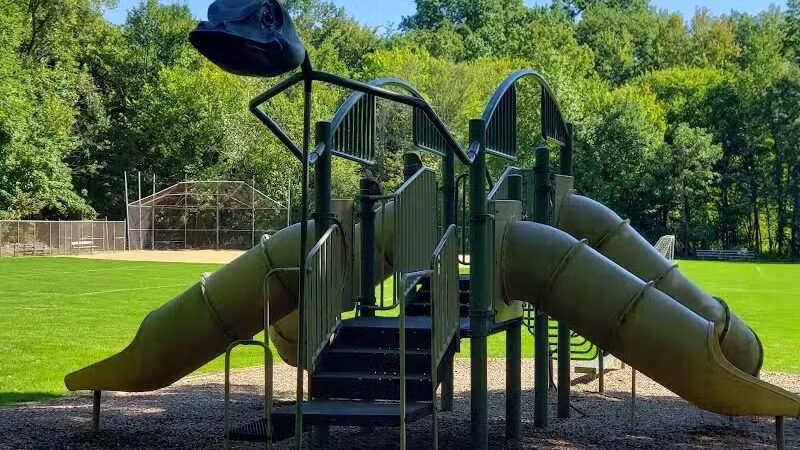 Tuxedo Park - Brooklyn Heights, OH