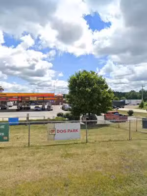 Dog Park at Love's Travel Stops - Burbank, OH