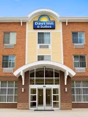 Days Inn & Suites by Wyndham Caldwell - Caldwell, OH