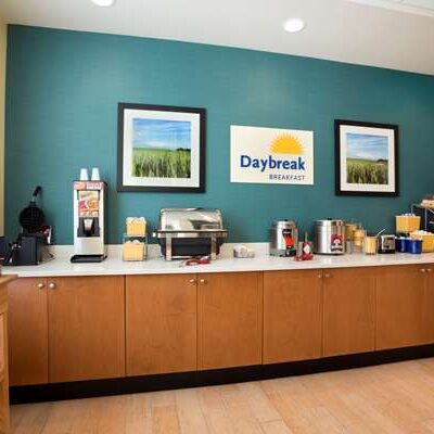 Days Inn & Suites by Wyndham Caldwell - Caldwell, OH