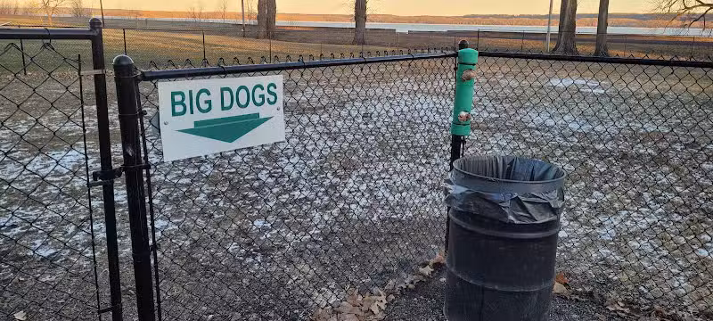 Walnut Dog Park - Chillicothe, IL