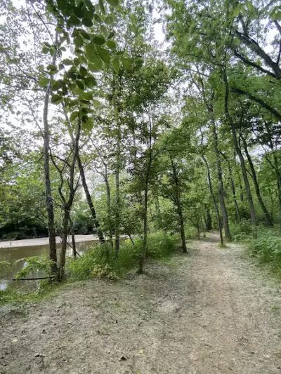 Maple Grove Prairie & Dog Play Area - Chillicothe, OH