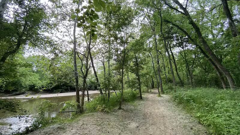 Maple Grove Prairie & Dog Play Area - Chillicothe, OH