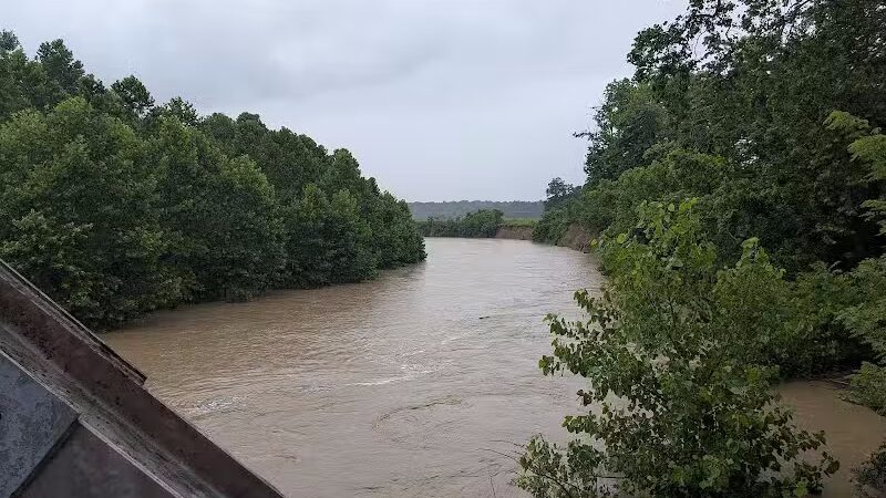 Maple Grove Prairie & Dog Play Area - Chillicothe, OH