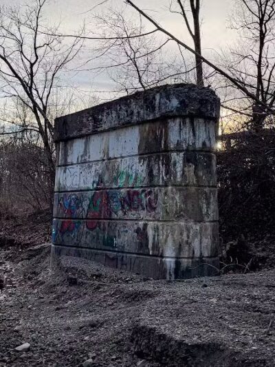 Maple Grove Prairie & Dog Play Area - Chillicothe, OH