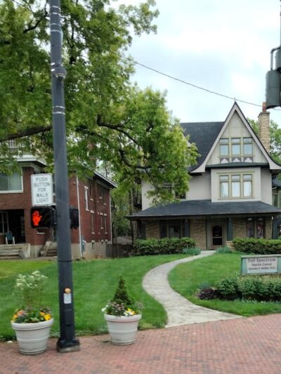 Seasongood Square - Cincinnati, OH