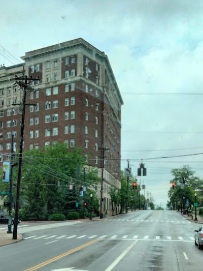 Seasongood Square - Cincinnati, OH