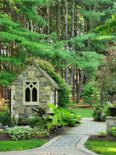 Hippley Gardens - Columbiana, OH