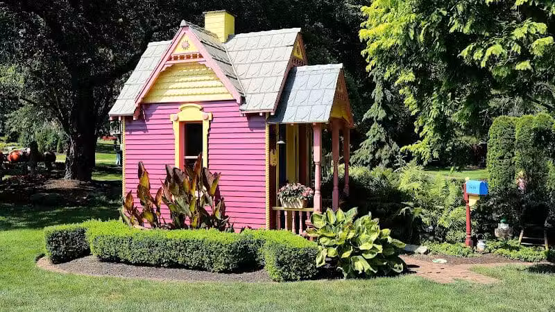 Hippley Gardens - Columbiana, OH