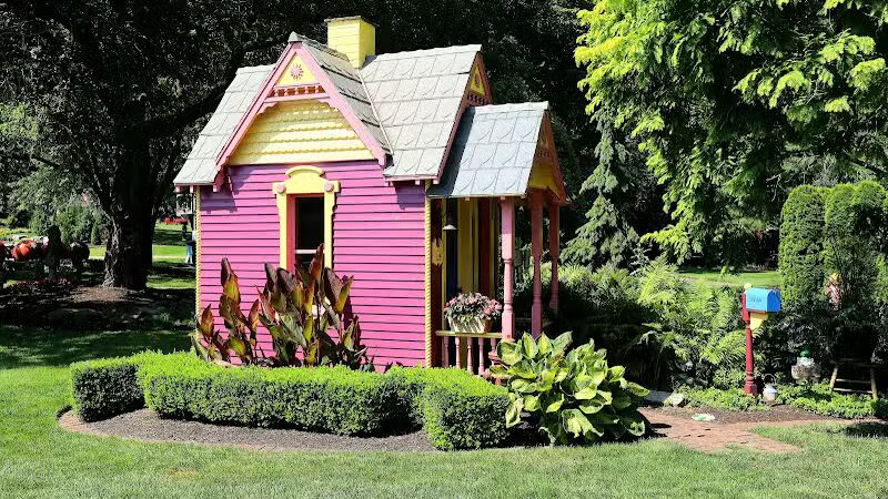 Hippley Gardens - Columbiana, OH