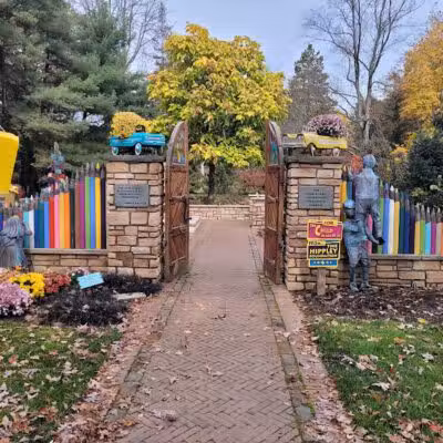 Hippley Gardens - Columbiana, OH