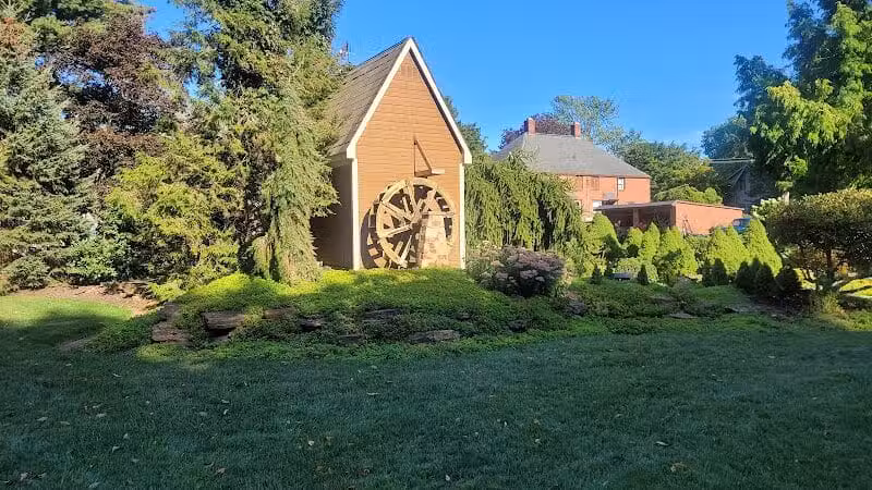 Hippley Gardens - Columbiana, OH