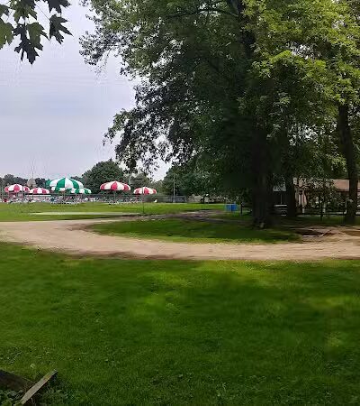 Lake Park Aquatic Center - Coshocton, OH