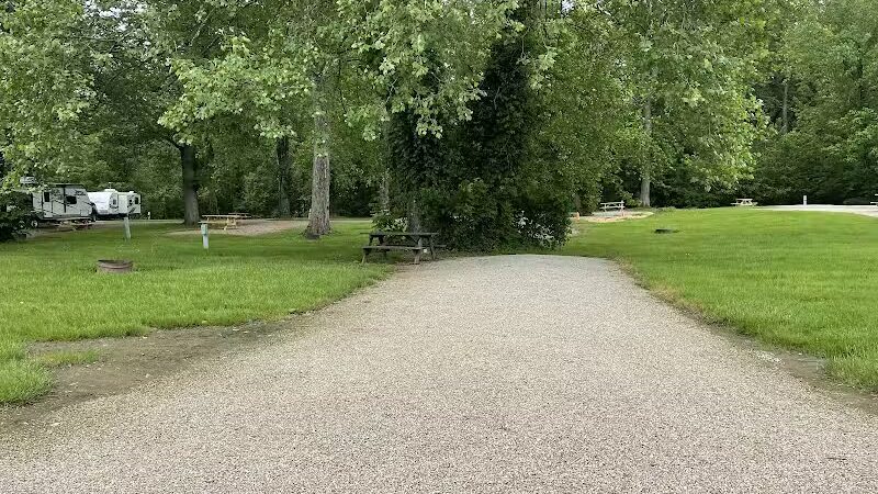 Lake Park Campground - Coshocton, OH