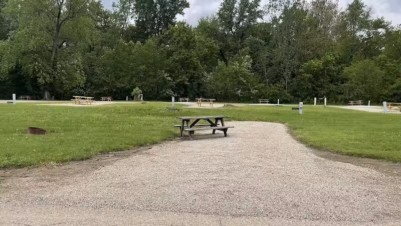 Lake Park Campground - Coshocton, OH