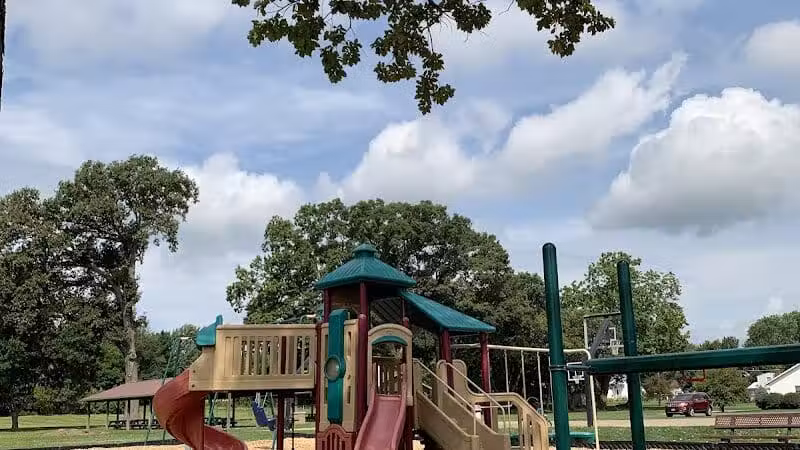 Village Green Park - Dalton, OH