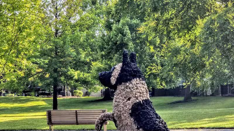 Dog Statues park - Dublin, OH