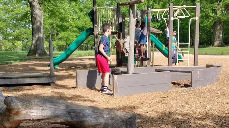 Garfield Park Red Oak Shelter - Garfield Heights, OH