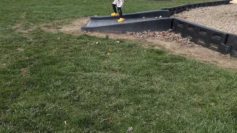 Grand River Village Merrick Hutchinson Memorial Park - Grand River, OH