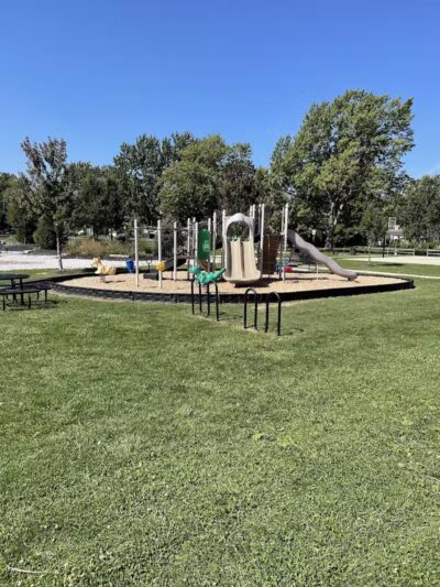 Grand River Village Merrick Hutchinson Memorial Park - Grand River, OH