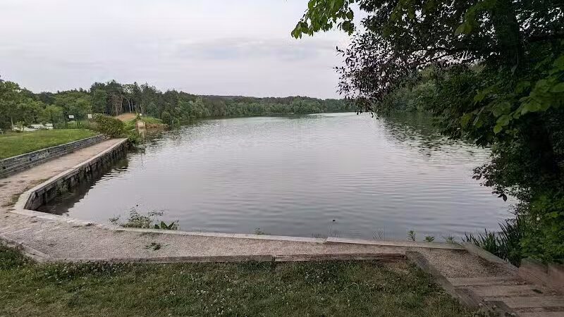 Hinckley Lake Trail Loop - Hinckley, OH