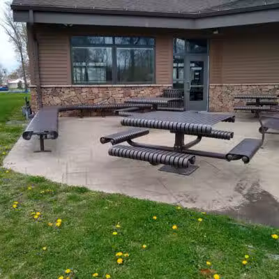 The Lodge at Strawberry Acres Park - Holland, OH