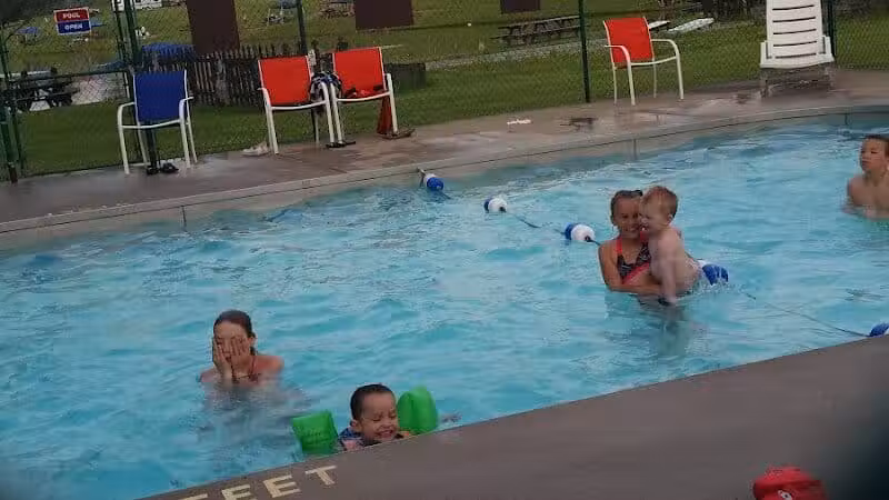 Lazy Dog Camp Resort & Pay Lake - Jackson, OH