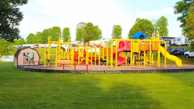 Lazy Dog Camp Resort & Pay Lake - Jackson, OH