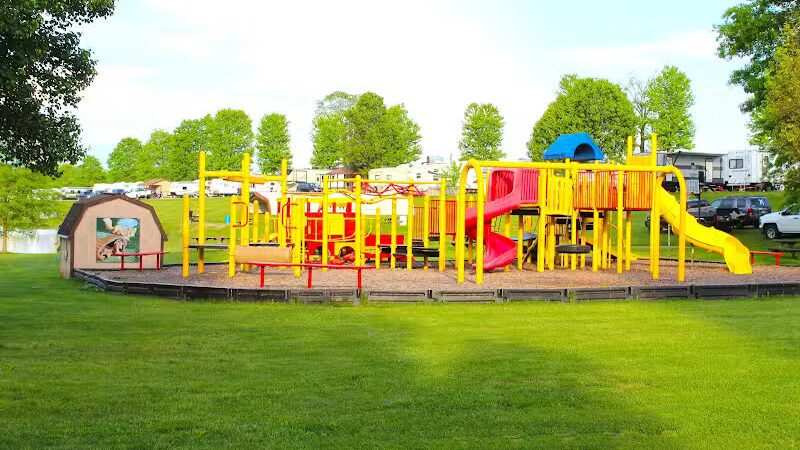 Lazy Dog Camp Resort & Pay Lake - Jackson, OH