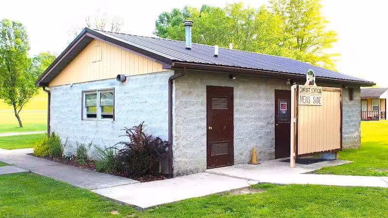 Lazy Dog Camp Resort & Pay Lake - Jackson, OH
