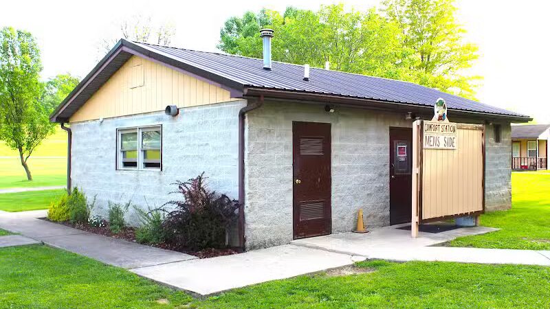 Lazy Dog Camp Resort & Pay Lake - Jackson, OH