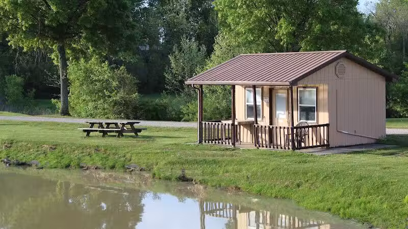 Lazy Dog Camp Resort & Pay Lake - Jackson, OH
