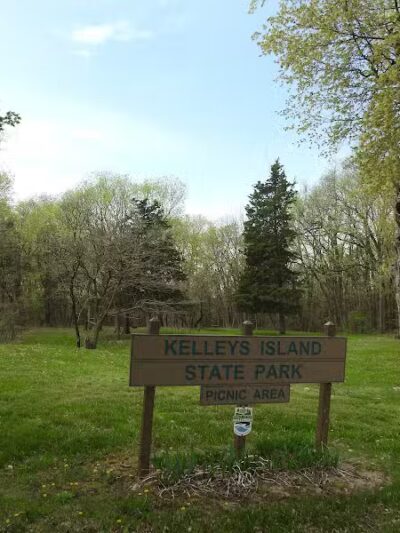 Kelleys Island State Park Picnic Area - Kelleys Island, OH