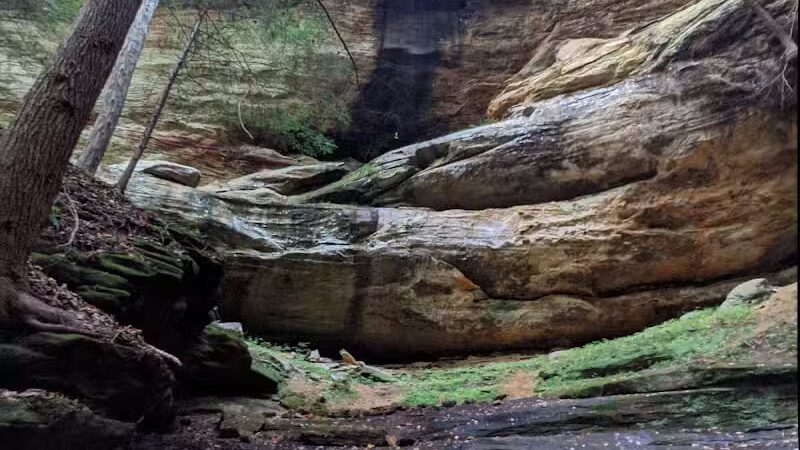 21 Horse Cave - Logan, OH