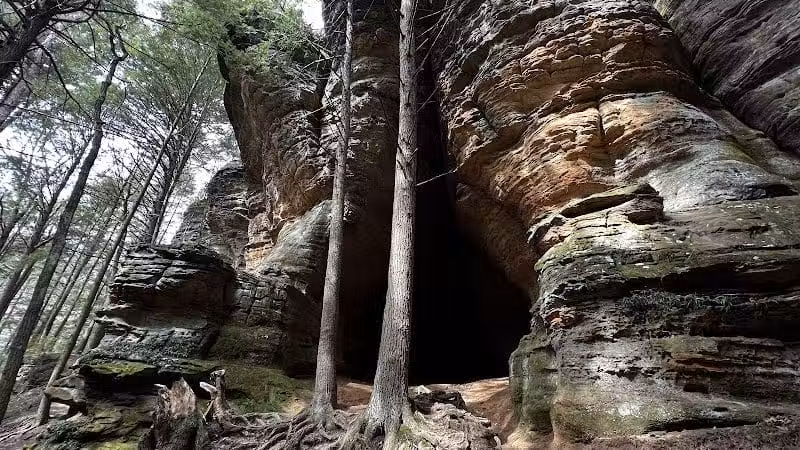 Chapel Cave Trail Head and Rappelling Area Parking - Logan, OH
