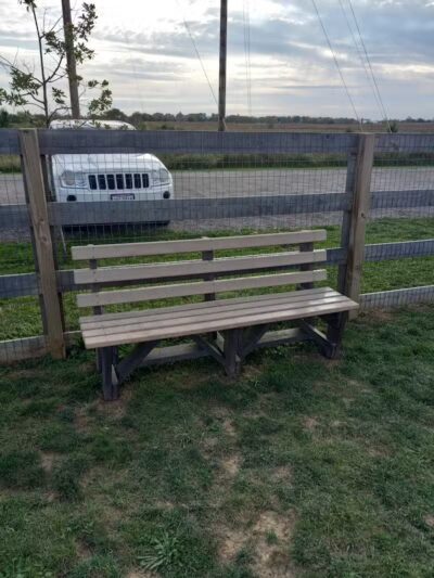 London Yelp Yard - London, OH