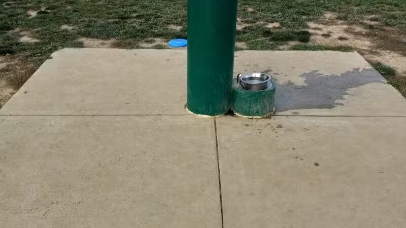 London Yelp Yard - London, OH