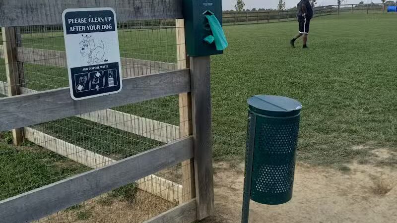 London Yelp Yard - London, OH