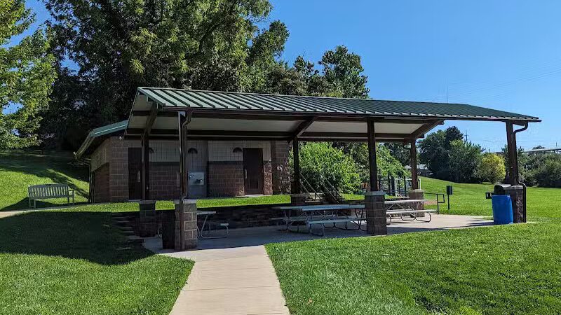 Kellogg Park-Maplewood membership only dog park - Maplewood, MO