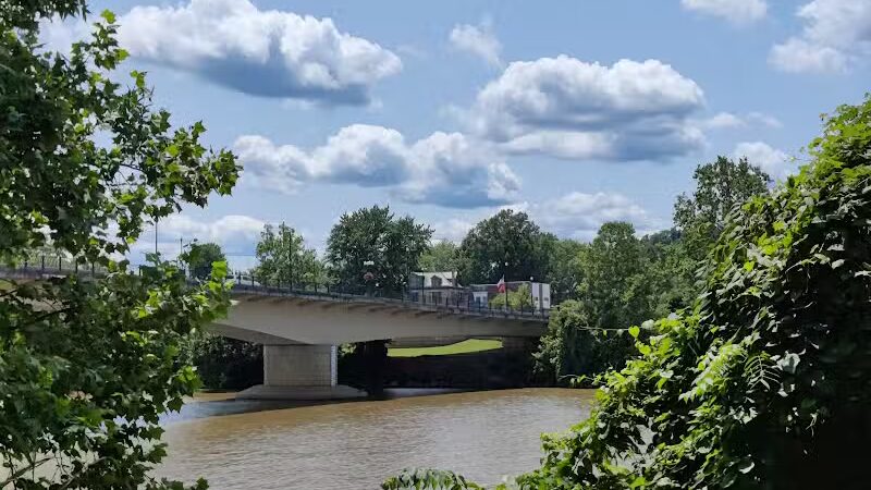 Muskingum Parking Lot - Marietta, OH