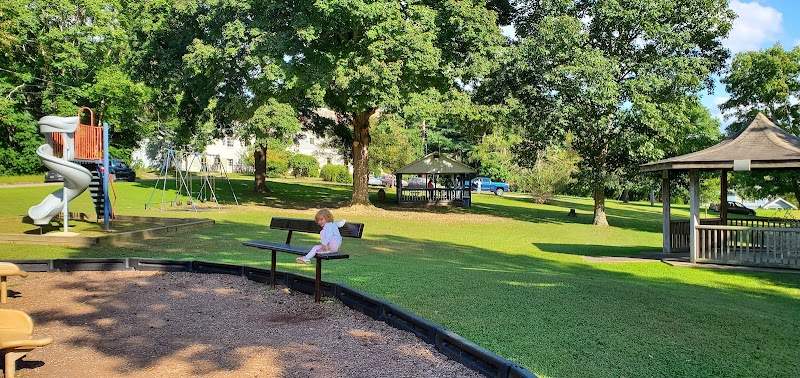 McConnelsville Village Park (The Grove) - McConnelsville, OH