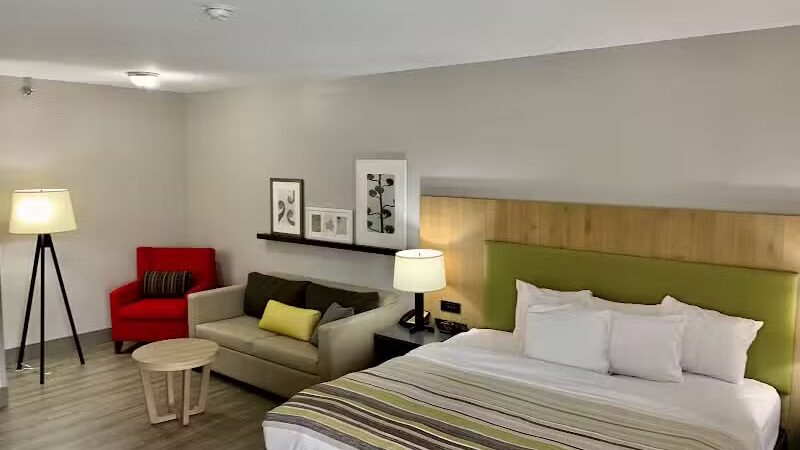 Country Inn & Suites by Radisson, Sandusky South, OH - Milan, OH