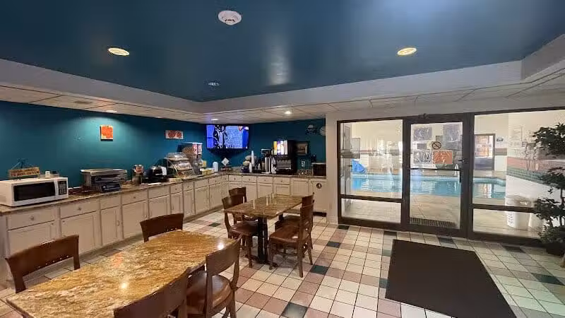 Days Inn by Wyndham Milan Sandusky South - Milan, OH