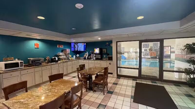 Days Inn by Wyndham Milan Sandusky South - Milan, OH