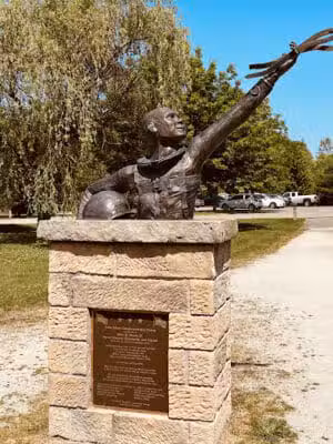 Towpath Trail-John Glenn Grove Trailhead - Navarre, OH